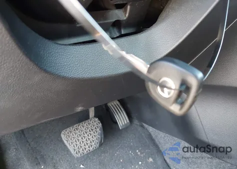 2011 Mazda Mazda3 I Sport z USA, uszkodzony, nr VIN JM1BL1UF2B1378953